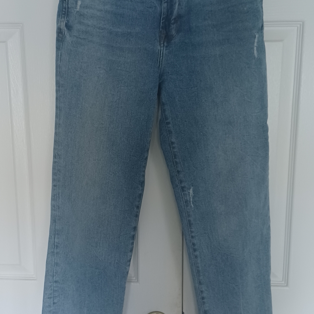 Kensie Straight-Leg Jeans in Light Blue Denim